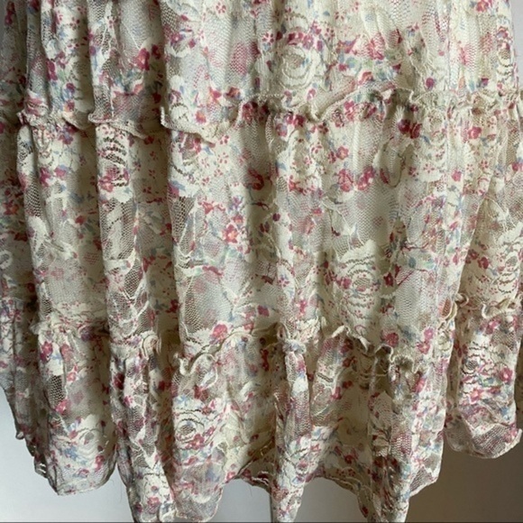 Maurices • Cream Pink Floral Lace Mini Skirt - Picture 3 of 6